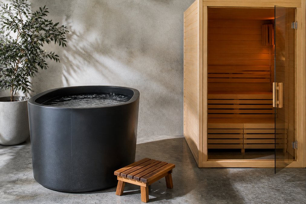 Cold Plunge vs Sauna for Recovery: Which Works Best